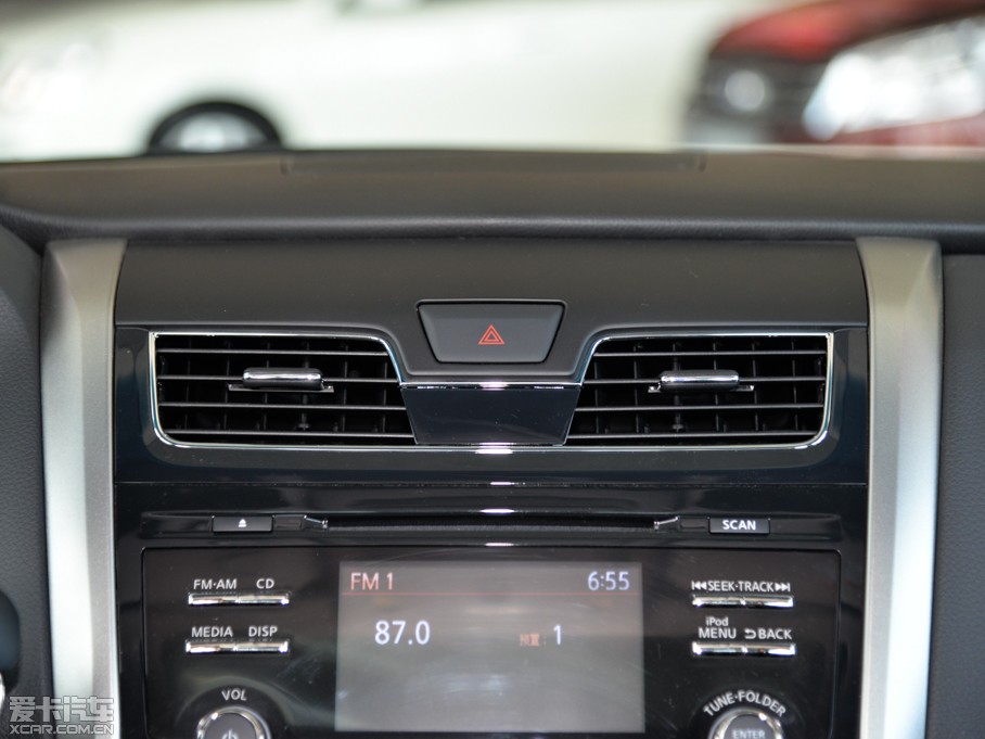 2015[ 2.0L XL- Sporty W\Ӱ