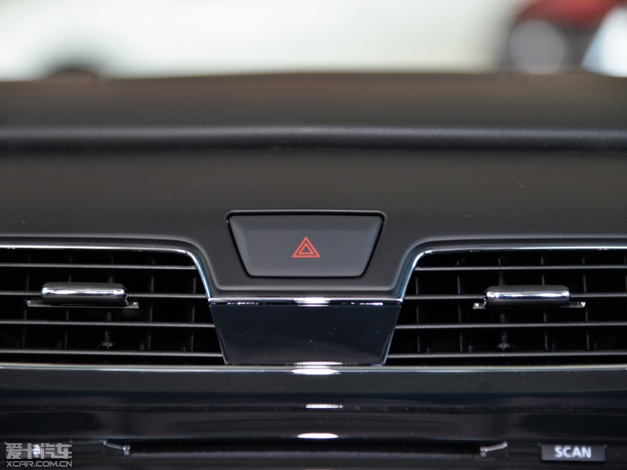 2015[ 2.0L XL- Sporty W\(yn)(dng)