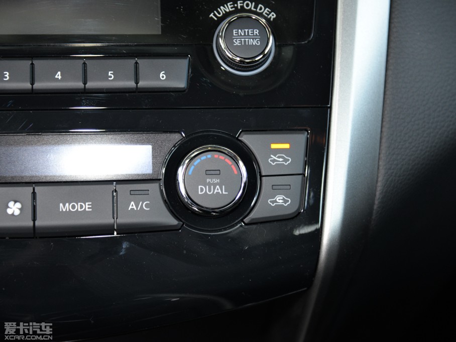 2015[ 2.0L XL- Sporty W\Ӱ