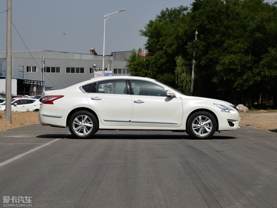 2015[ 2.0L XL Upper WڿƼ