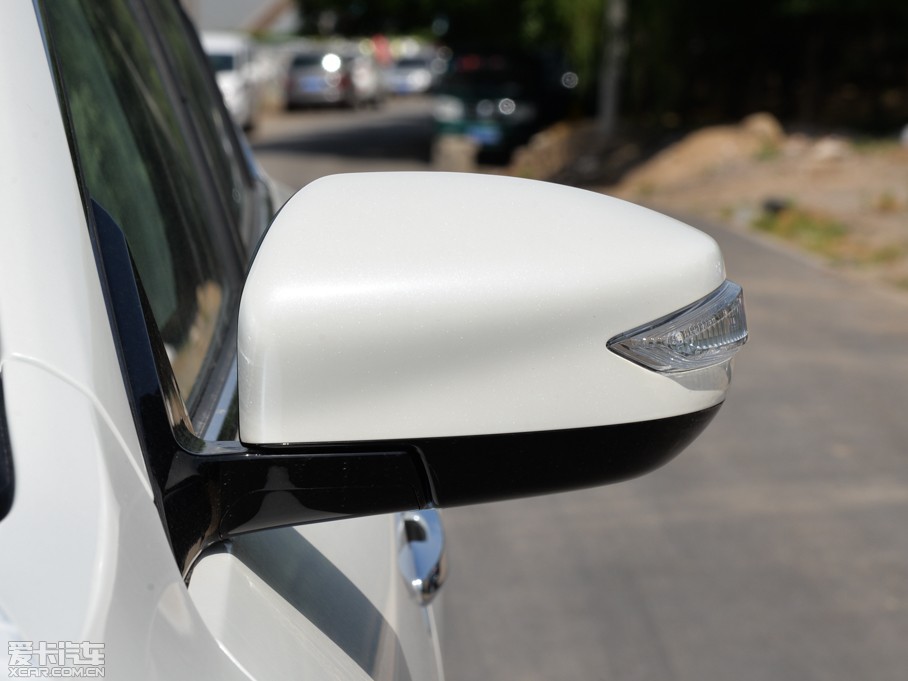 2015[ 2.0L XL Upper WڿƼ