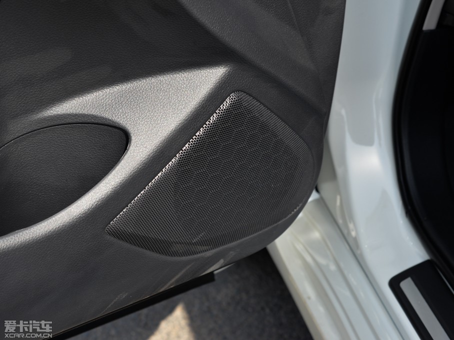 2015[ 2.0L XL Upper WڿƼ