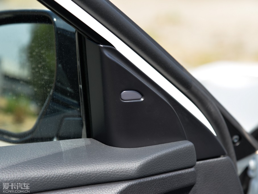 2015[ 2.0L XL Upper WڿƼ