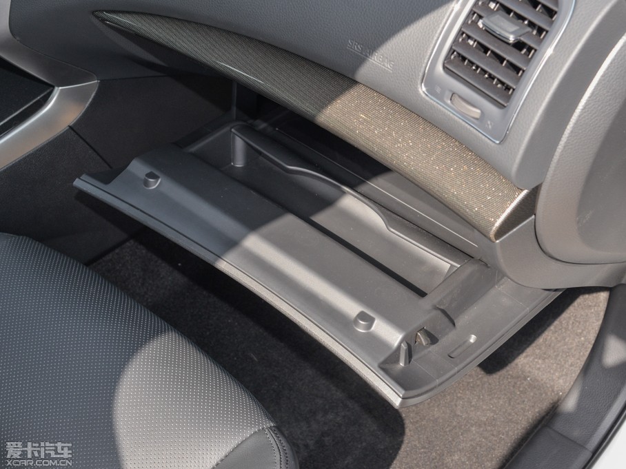 2015[ 2.0L XL Upper WڿƼ