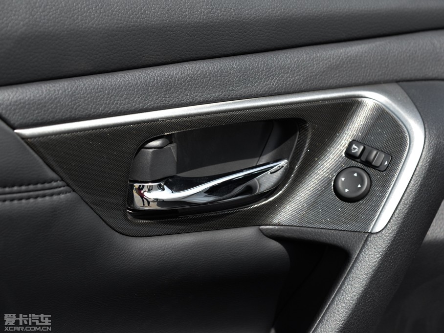 2015[ 2.0L XL Upper WڿƼ