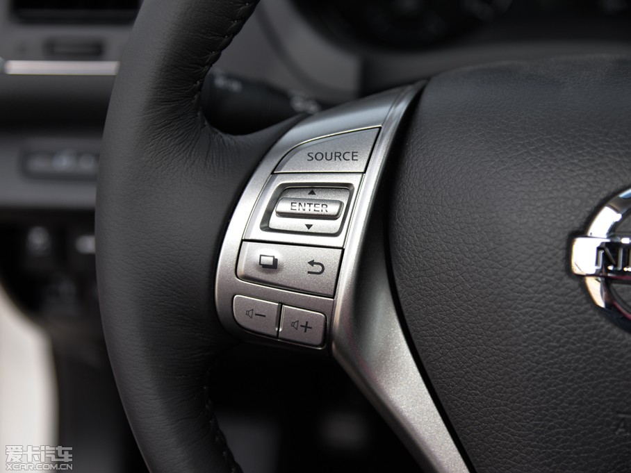 2015[ 2.0L XL Upper WڿƼ