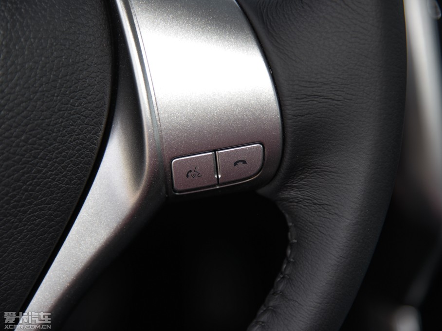 2015[ 2.0L XL Upper WڿƼ