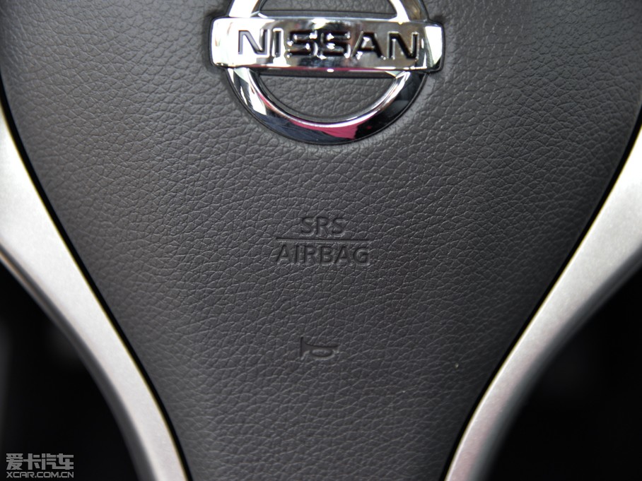 2015[ 2.0L XL Upper WڿƼ