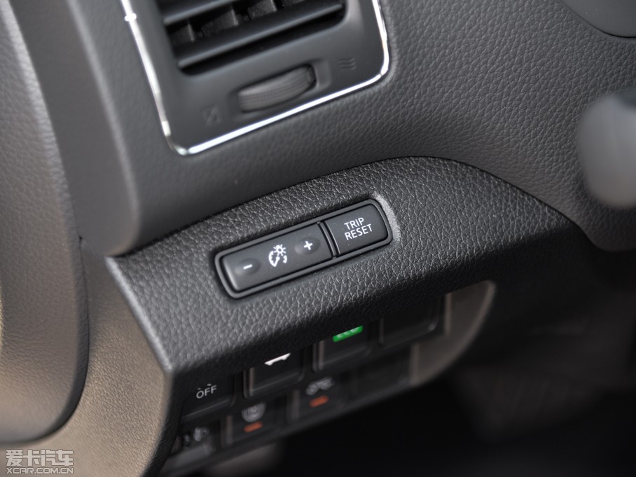 2015[ 2.0L XL Upper WڿƼ