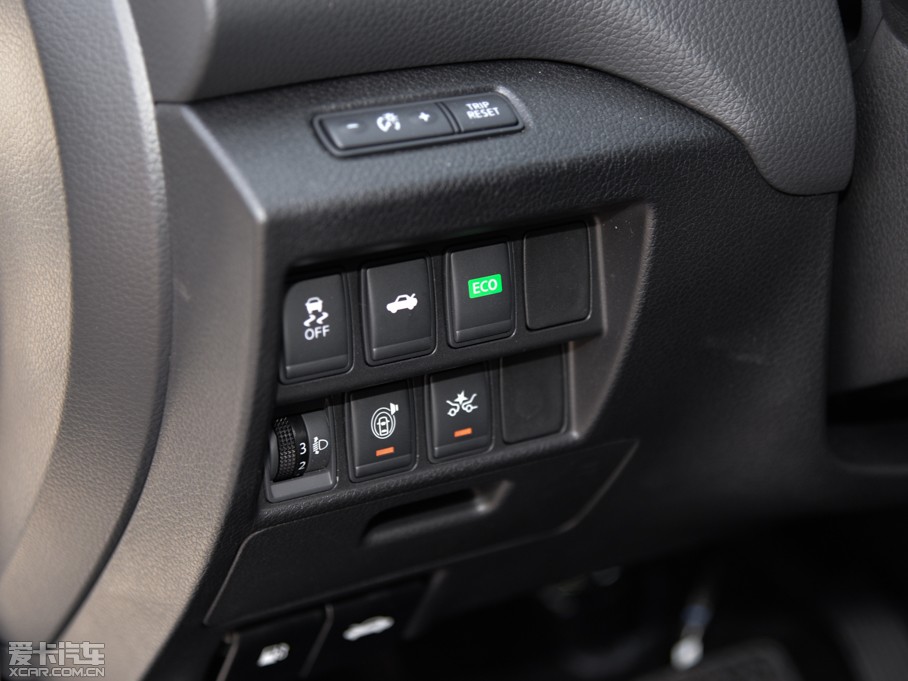 2015[ 2.0L XL Upper WڿƼ