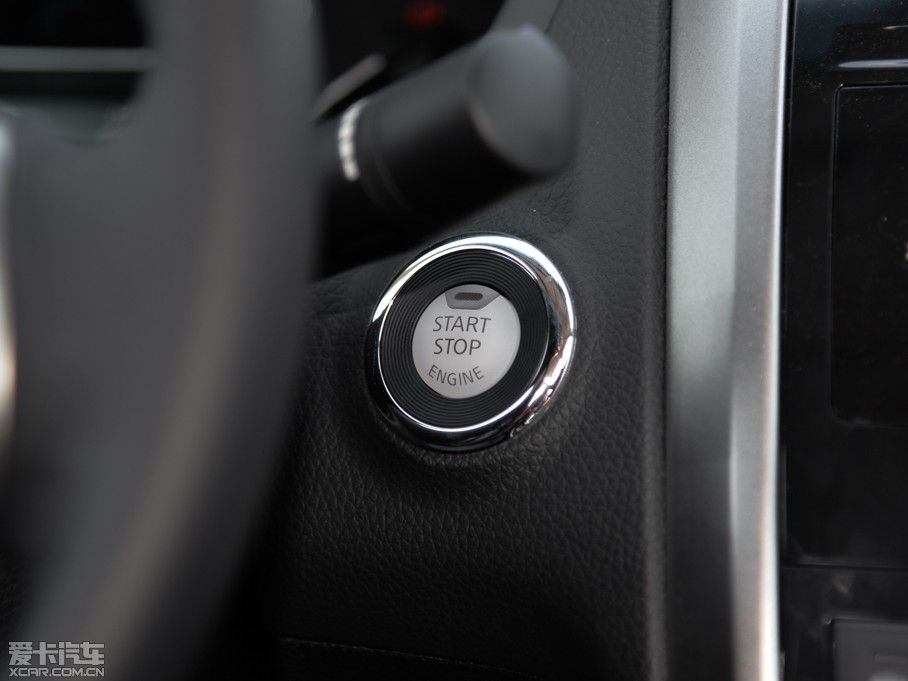 2015[ 2.0L XL Upper WڿƼ