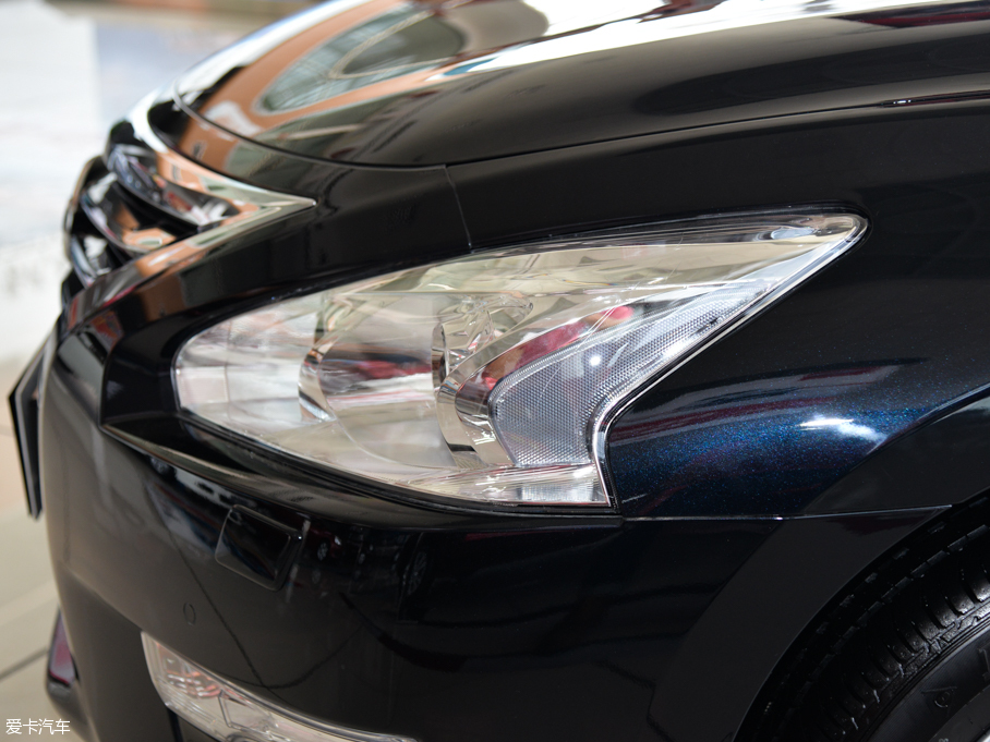 2015[ 2.5L XL Upper WڿƼ