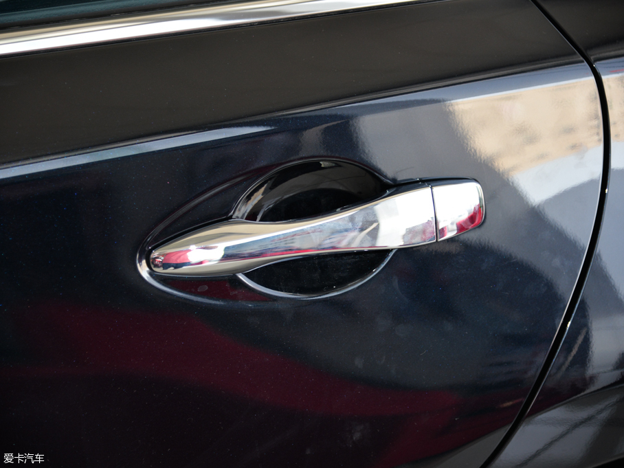 2015[ 2.5L XL Upper WڿƼ