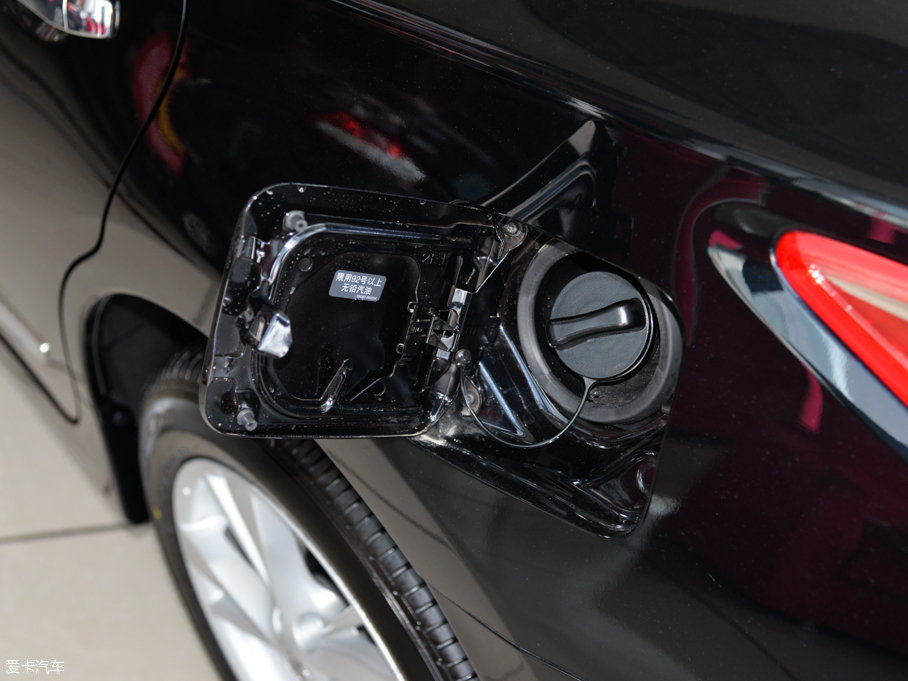 2015[ 2.5L XL Upper WڿƼ