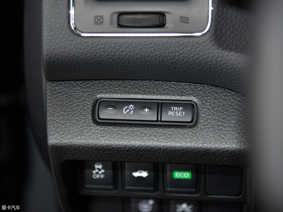 2015[ 2.5L XL Upper WڿƼ