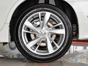 20152.0L XL- Sporty W\Ӱ ݆Ȧ