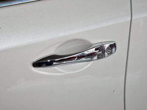 20152.0L XL- Sporty W\Ӱ {T