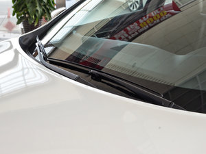 20152.0L XL- Sporty W\Ӱ ˢ