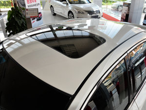 20152.0L XL- Sporty W\Ӱ ܇