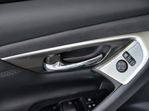 20152.0L XL- Sporty W\(yn)(dng) g