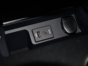 20152.0L XL- Sporty W\Ӱ g