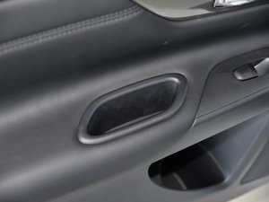 20152.0L XL- Sporty W\Ӱ g