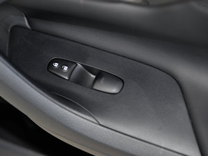 20152.0L XL- Sporty W\Ӱ g