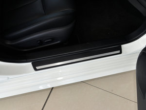 20152.0L XL- Sporty W\Ӱ g