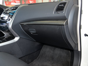 20152.0L XL- Sporty W\Ӱ g