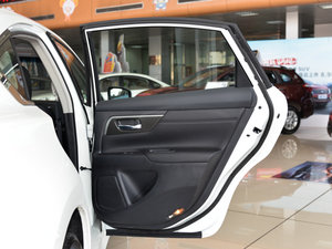 20152.0L XL- Sporty W\Ӱ g