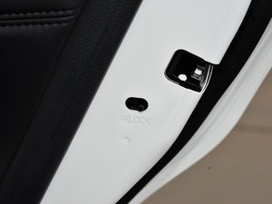 20152.0L XL- Sporty W\Ӱ g