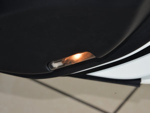 20152.0L XL- Sporty W\Ӱ g