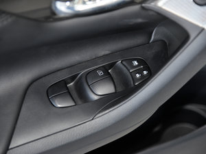 20152.0L XL- Sporty W\(yn)(dng) {܇(ch)ƅ^(q)	