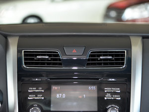 20152.0L XL- Sporty W\(yn)(dng) {(dio)L(fng)