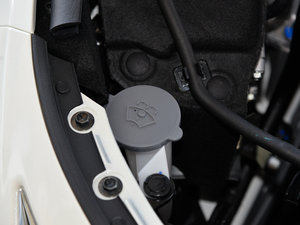 20152.0L XL- Sporty W\Ӱ 