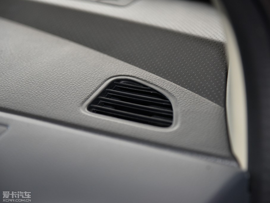 2015P J 1.6XV CVTῧ