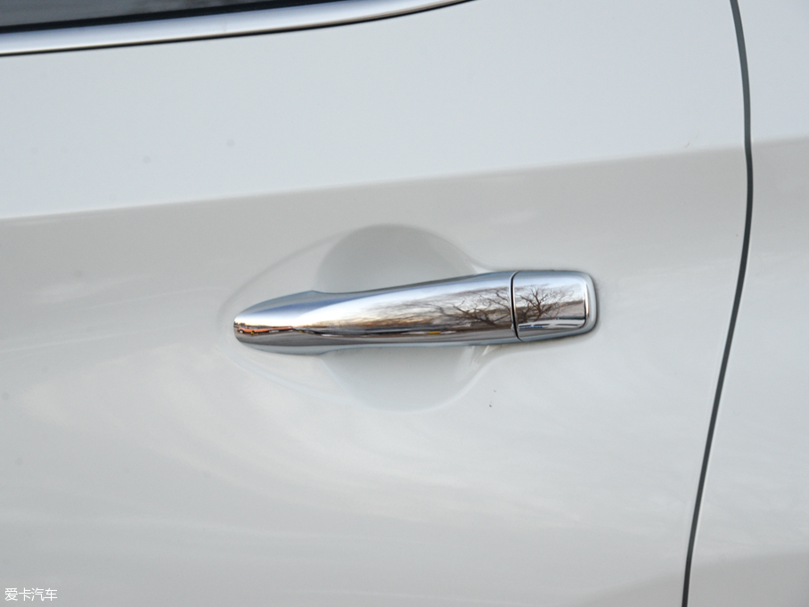 2015mHEV 2.5 S/C HEV XV Ş