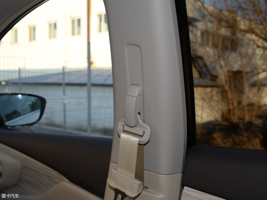 2015mHEV 2.5 S/C HEV XV Ş