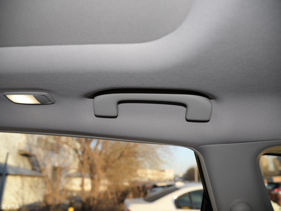 2015mHEV 2.5 S/C HEV XV (q)Ş