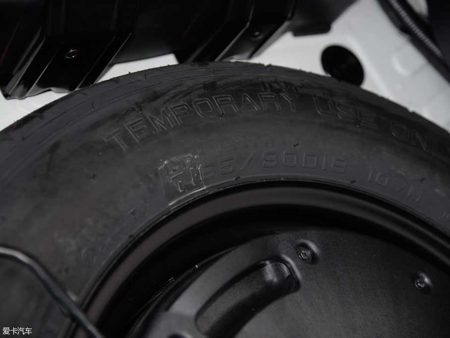 2015����mHEV 2.5 S/C HEV XV ���(q��)��Ş��