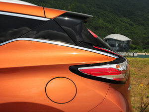 20152.5 S/C HEV XV (q)Ş (ji)^