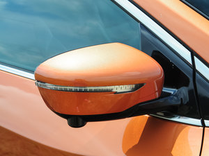 20152.5 S/C HEV XV (q)Ş (ji)^