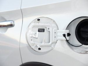 20152.5 S/C HEV XV Ş ^