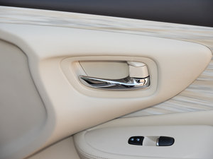 20152.5 S/C HEV XV Ş g