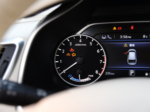 20152.5 S/C HEV XV Ş п؅^