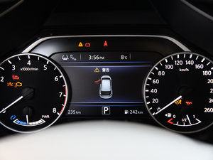 20152.5 S/C HEV XV Ş п؅^