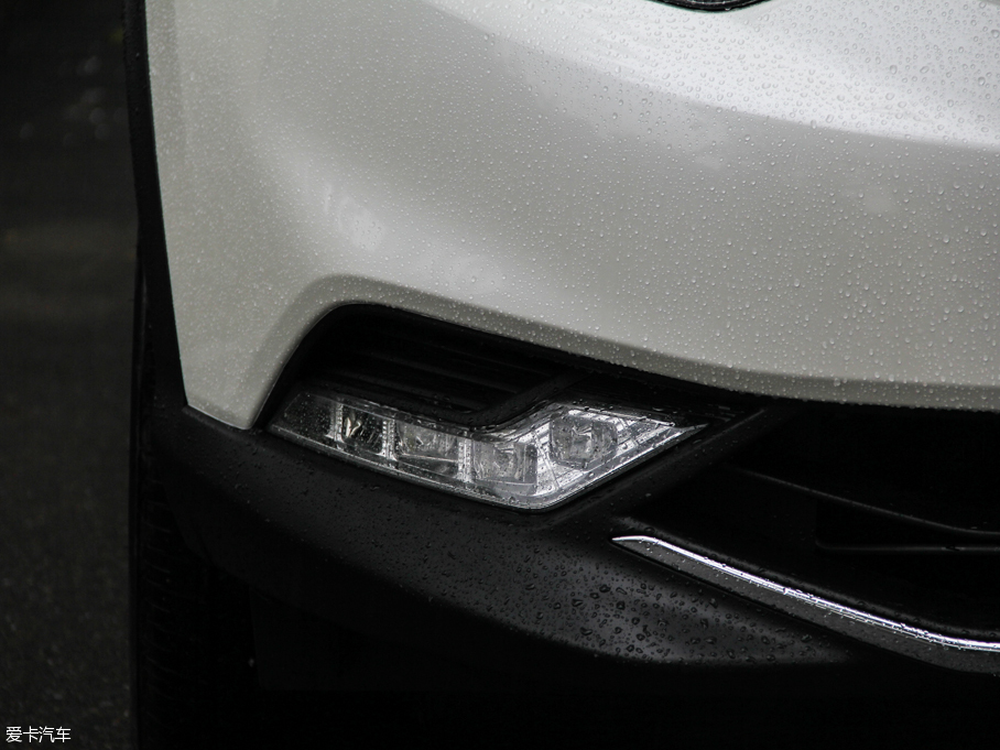 2016п 2.0L XV Rrem CVTA