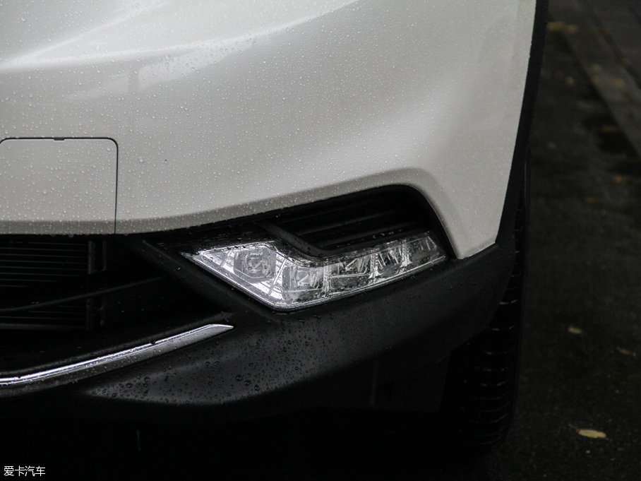 2016п 2.0L XV Rrem CVTA