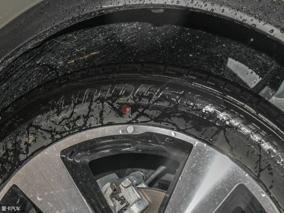 2016п 2.0L XV Rrem CVTA