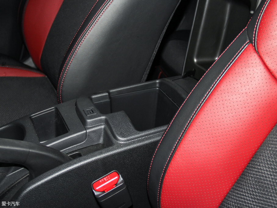 2016п 2.0L XV Rrem CVTA